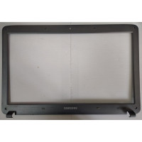 Рамка матрицы Samsung NP-R525-JS03RU с разбора