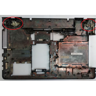 Нижняя часть корпуса Samsung NP355V5C-S0MRU с разбора с дефектом